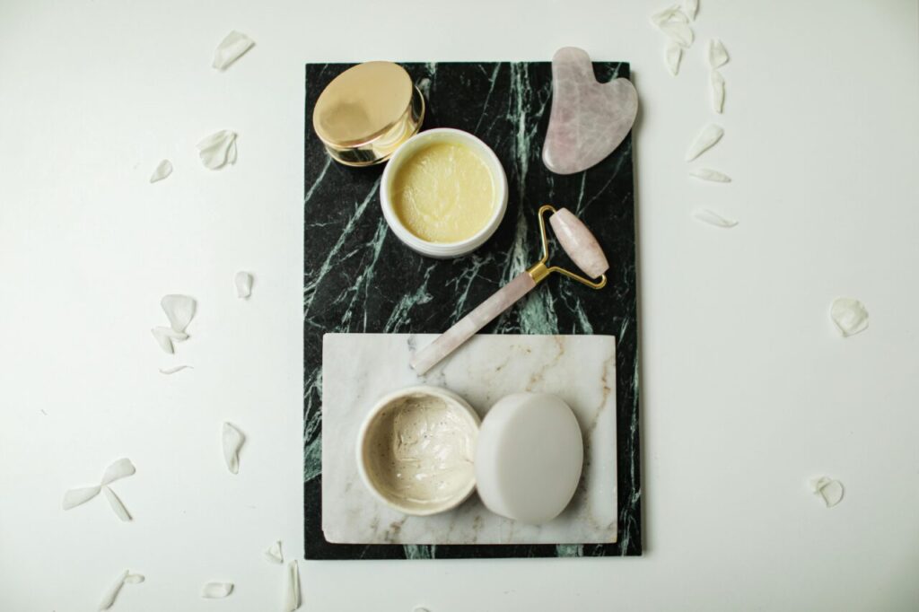 Discover the Best Anti-Aging Creams to Maintain Youthful Skin in 2025